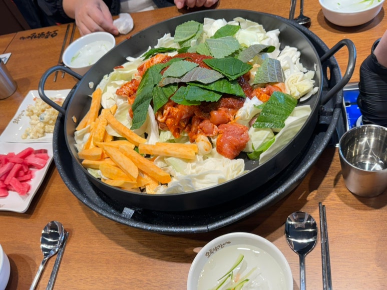 오투닭갈비앤부대찌개 이미지