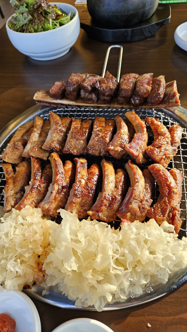 대형숯불돼지갈비 이미지