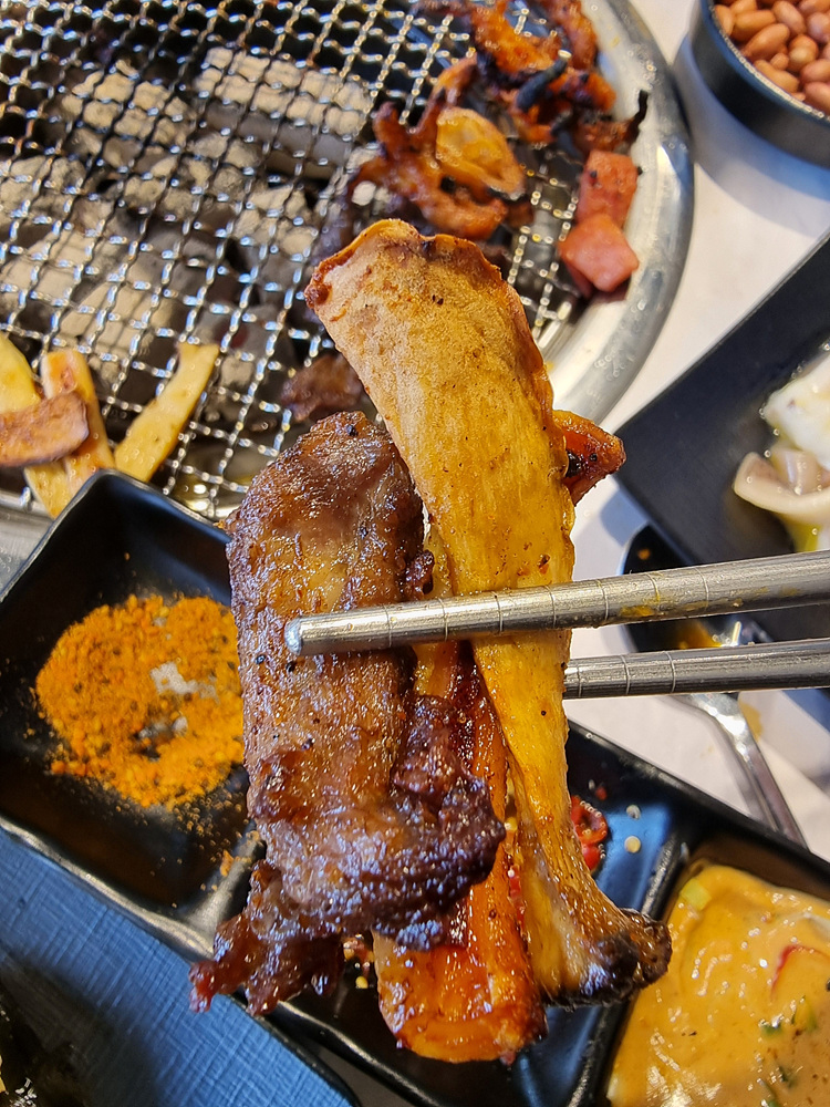 퍼뗀숯불구이 이미지