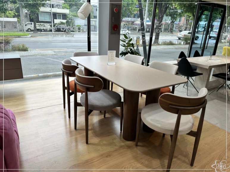 까사엔소파 이미지