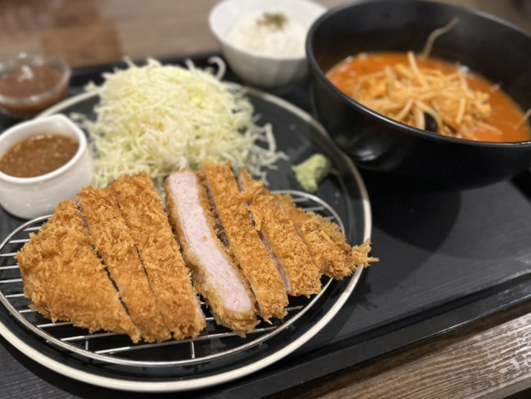더화룡 이미지