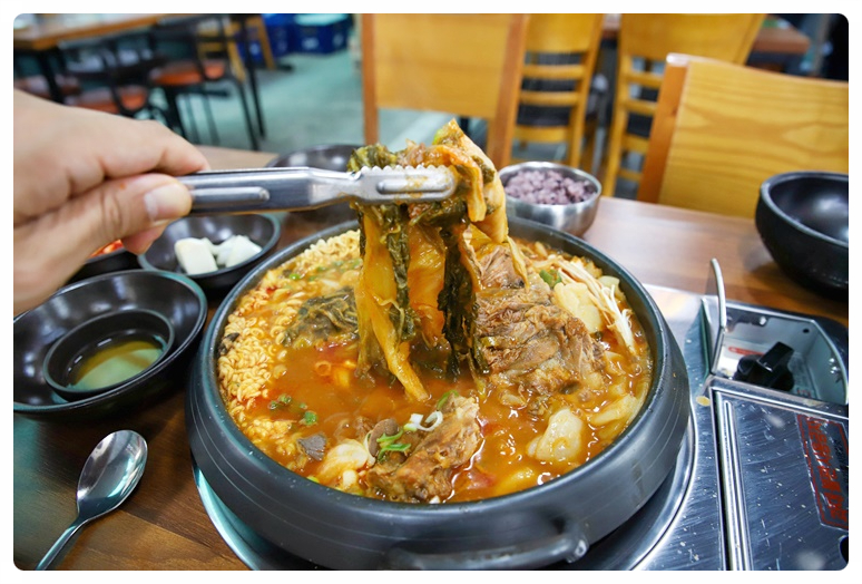 새벽감자탕 당곡역점 이미지