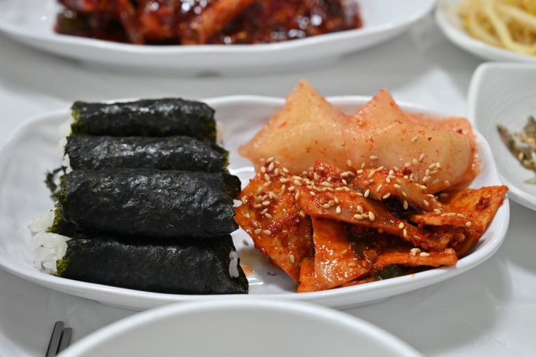충무김밥손칼국수 이미지