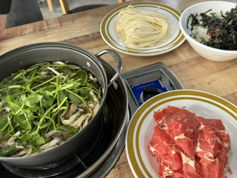 큰언니네칼국수 이미지