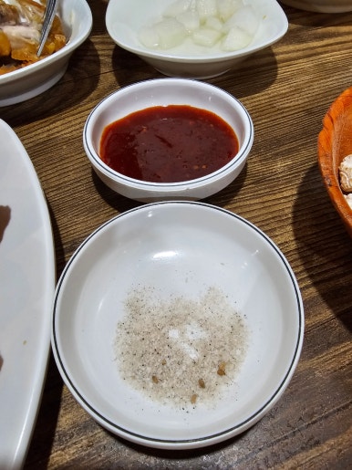 유진바베큐치킨 이미지