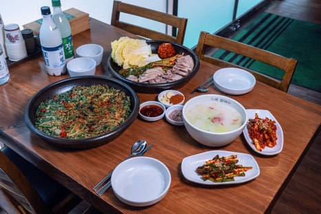 깊은솥칼국수 이미지