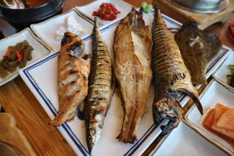 화덕에구운생선 이미지