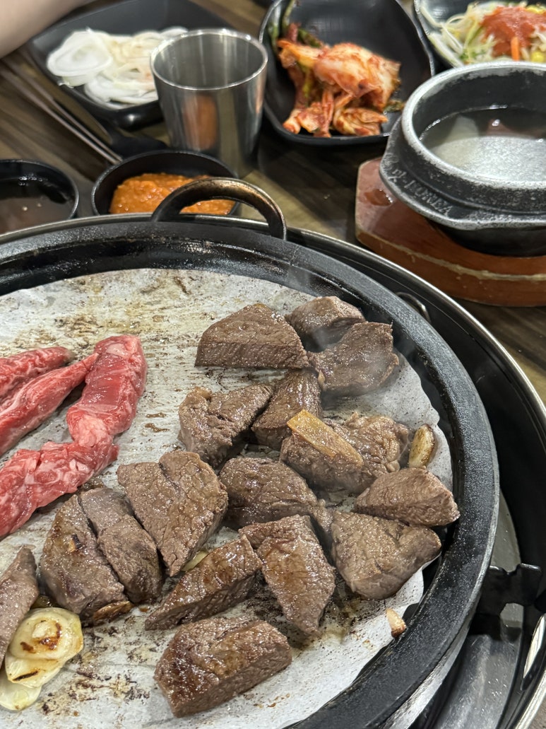 총체보리한우 정육식당 이미지
