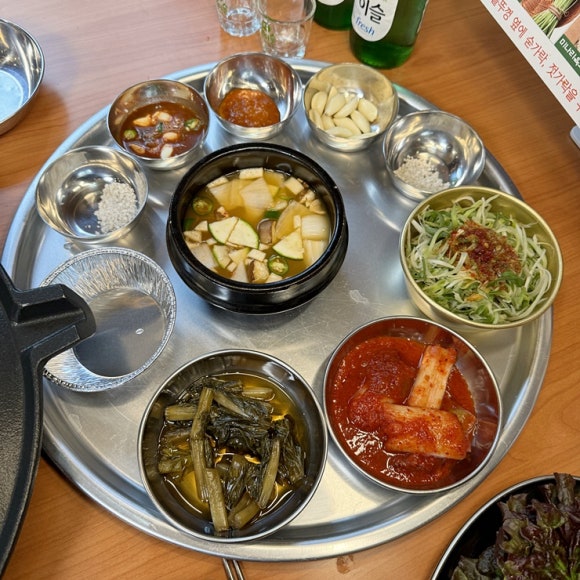 춤추는돼지 이미지