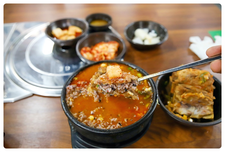 새벽감자탕 당곡역점 이미지