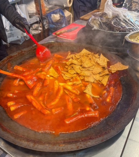 솥뚜껑떡볶이가마솥순대 이미지