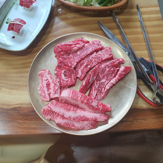 명품한우촌 이미지