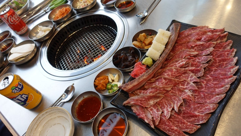돌숯불갈비식당 이미지