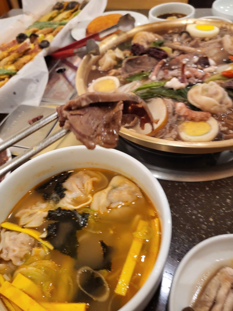 하진손만두 이미지