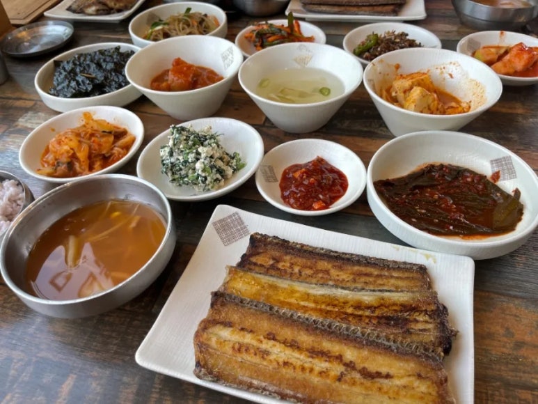 둥근상시골집 이미지