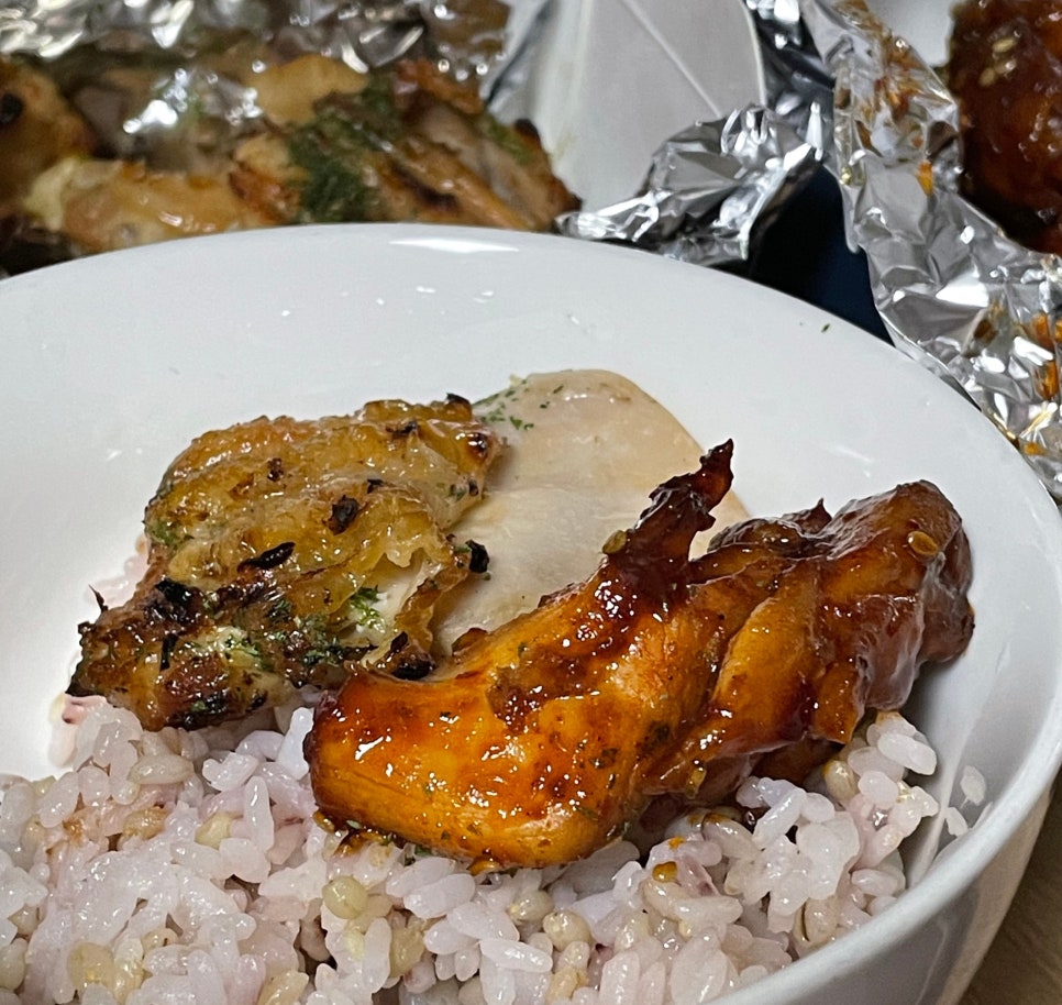 찐불이찐숯불두마리치킨 이미지