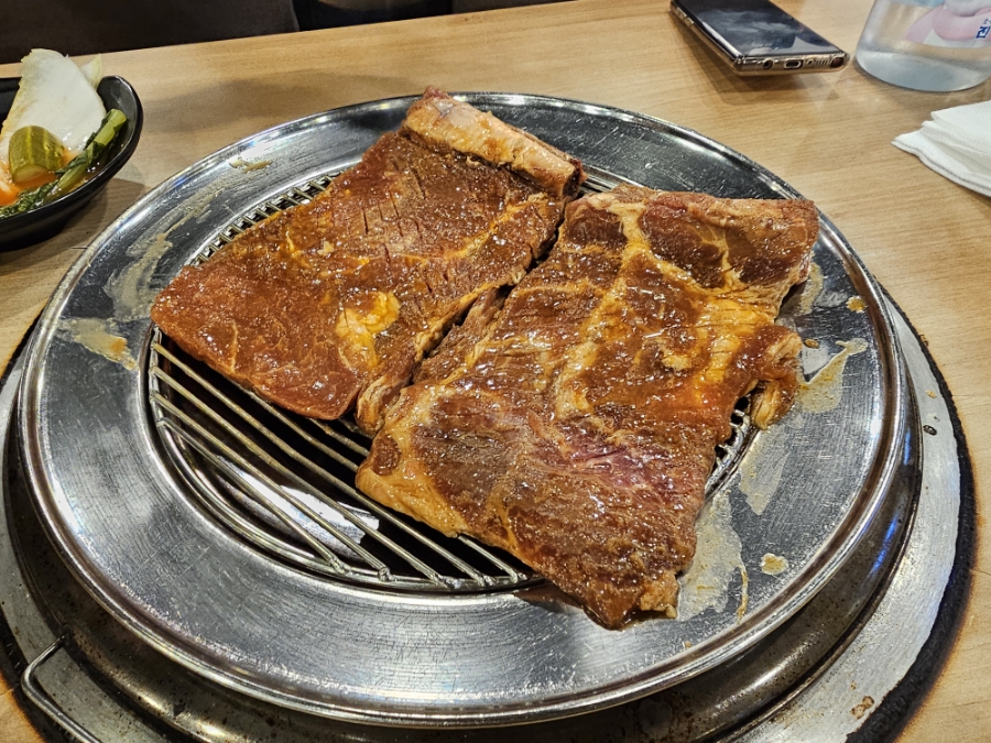 흥부골숯불돼지왕갈비 이미지
