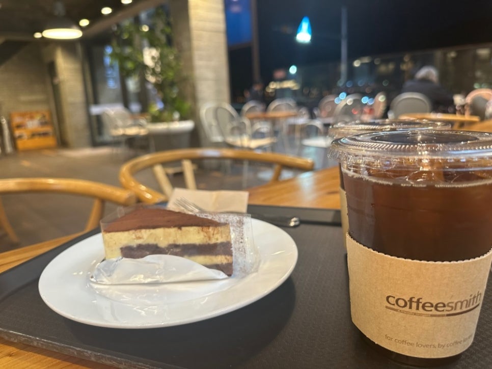 카페앤드레스토랑 이미지