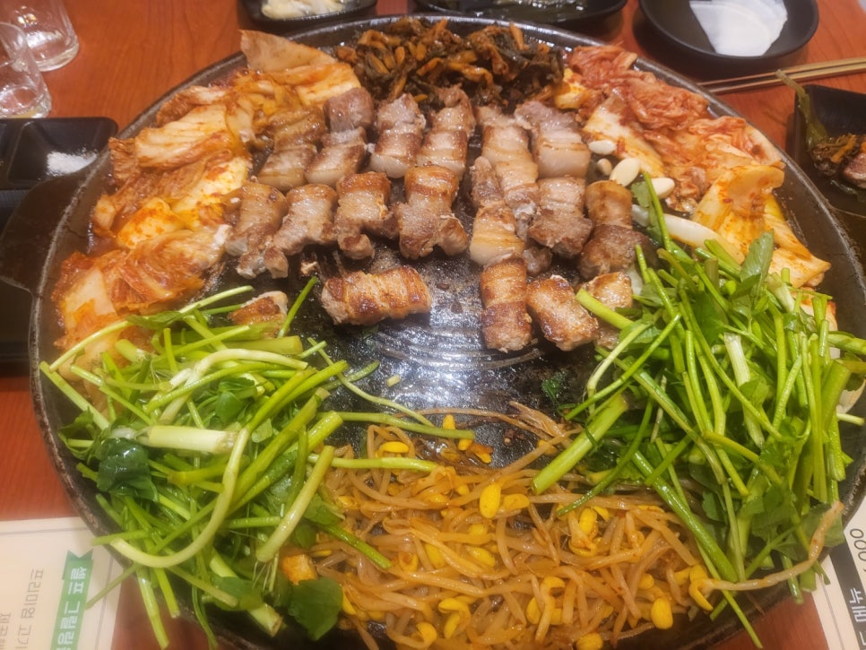 소문난솥뚜껑삼겹살 이미지