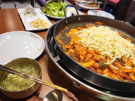 덕분에닭갈비 이미지