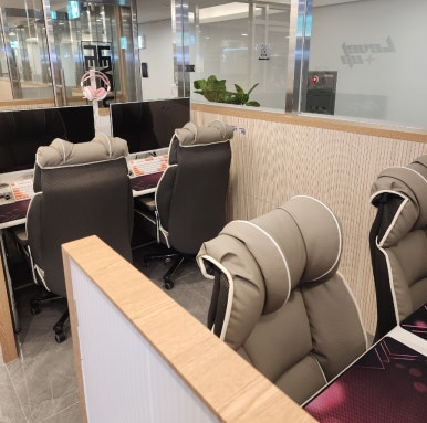 레벨업 PC CAFE 이미지