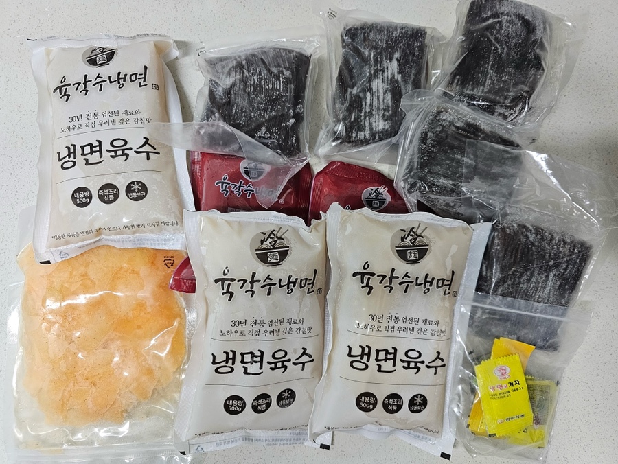 육각수냉면 이미지