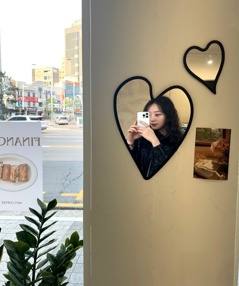 모브커피 이미지