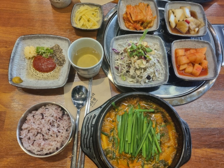 동명흑염소 이미지