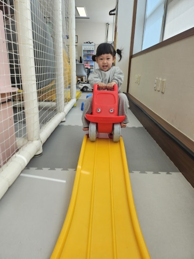 우리끼리키즈카페히어로마을 이미지