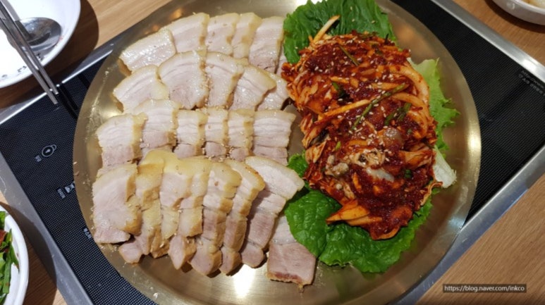 황금족발 이미지