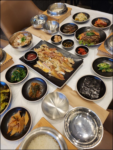 옥이네 집밥 이미지