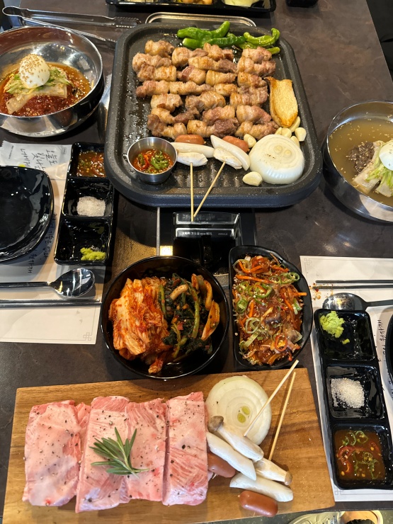 달빛돼지 이미지