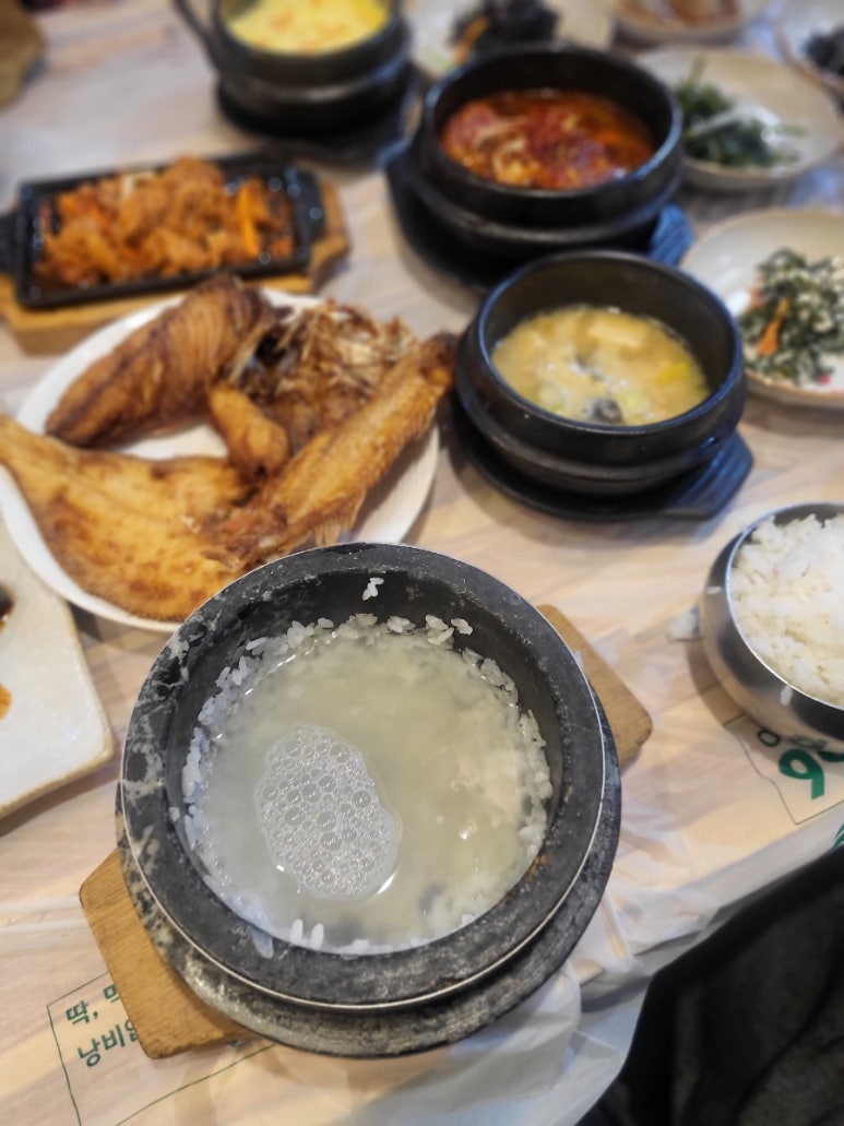 경호생오리 돌솥밥 이미지