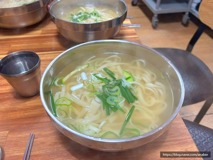 어머니 칼국수 이미지