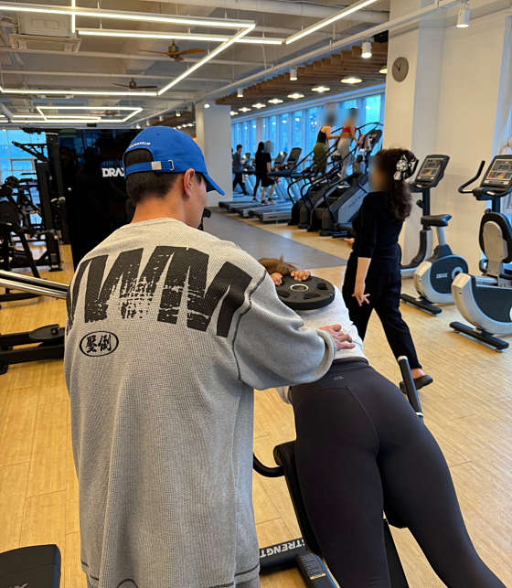 라니휘트니스 이미지