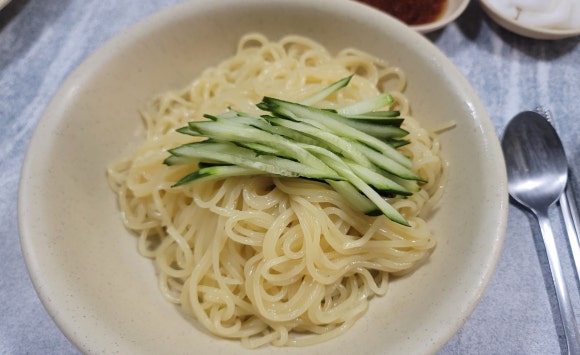 홍방원 이미지