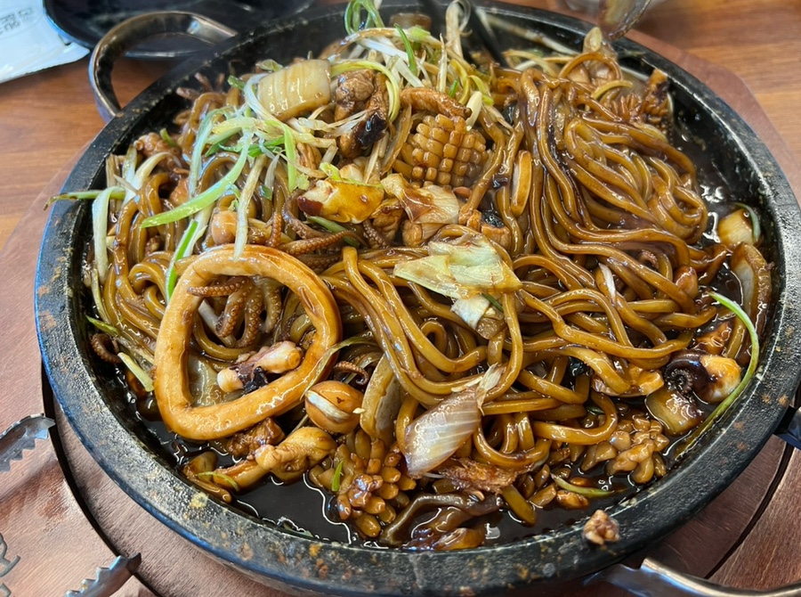 엄마는돌짜장송해공원점 이미지
