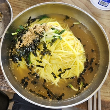 송가네잔치국수 이미지