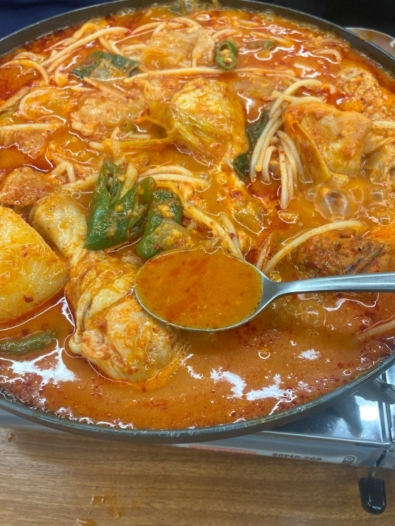 풍년닭도리탕 신촌직영점 이미지