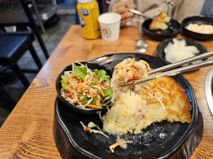 한근숯불닭갈비 이미지