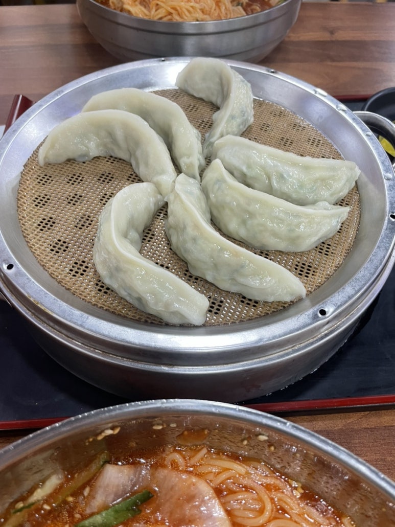 황금밀면 수영점 이미지