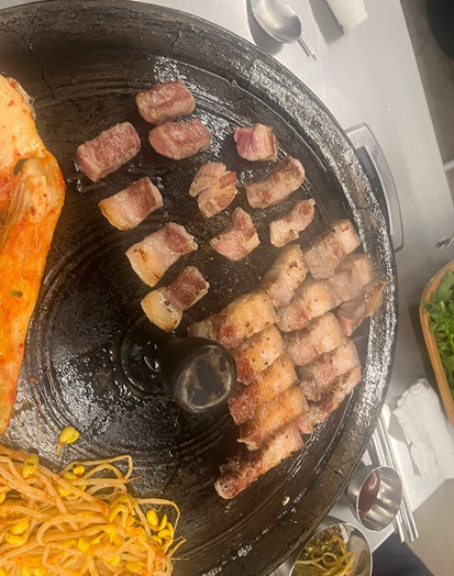 옛날솥뚜껑삼겹 이미지