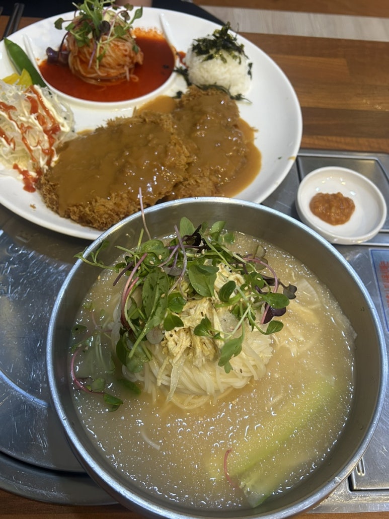 알러뷰한식뷔페 이미지