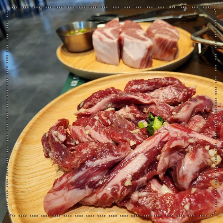 육탐미 이미지