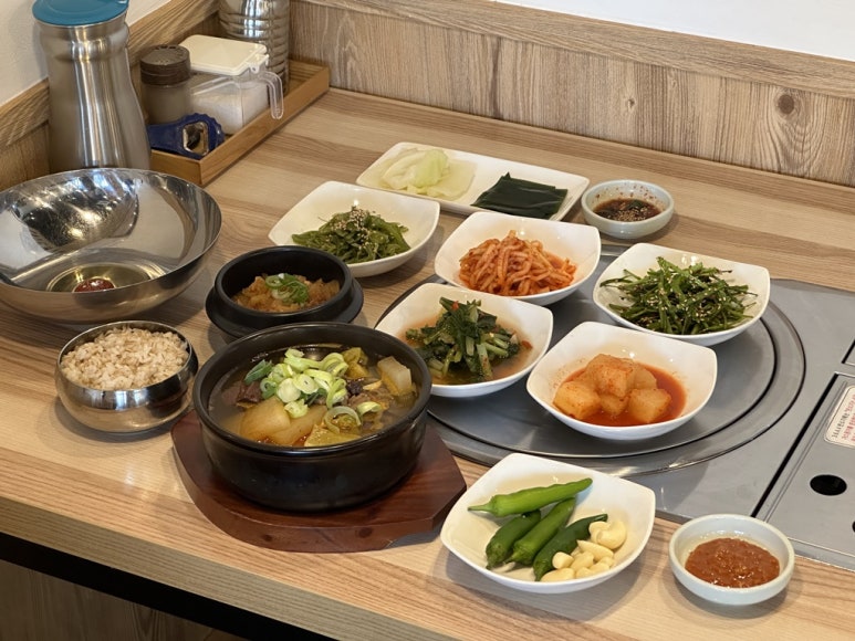 영천 해장국 감자탕 이미지