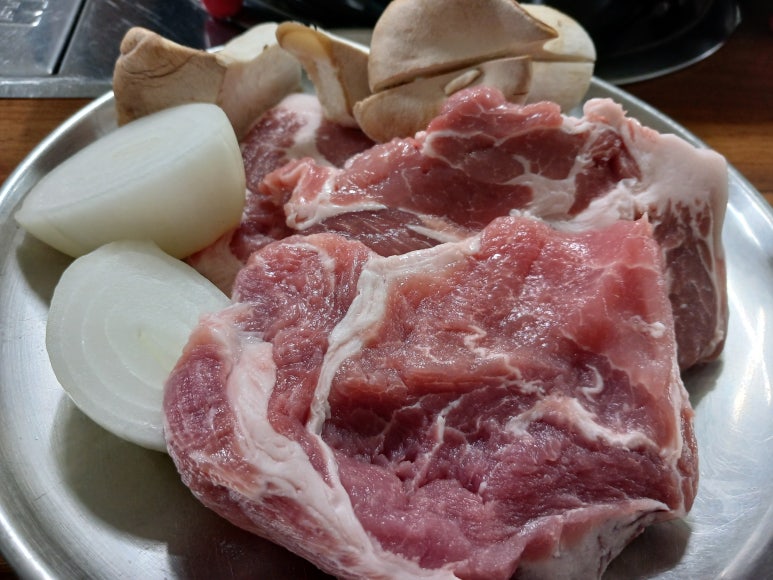 복돼지세마리식당 이미지