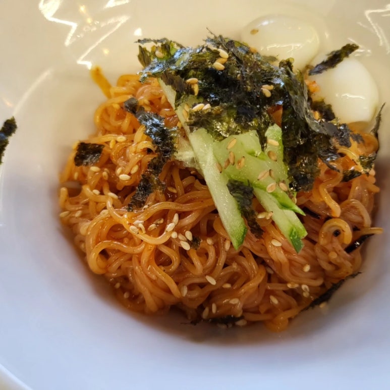 삼돌집 이미지