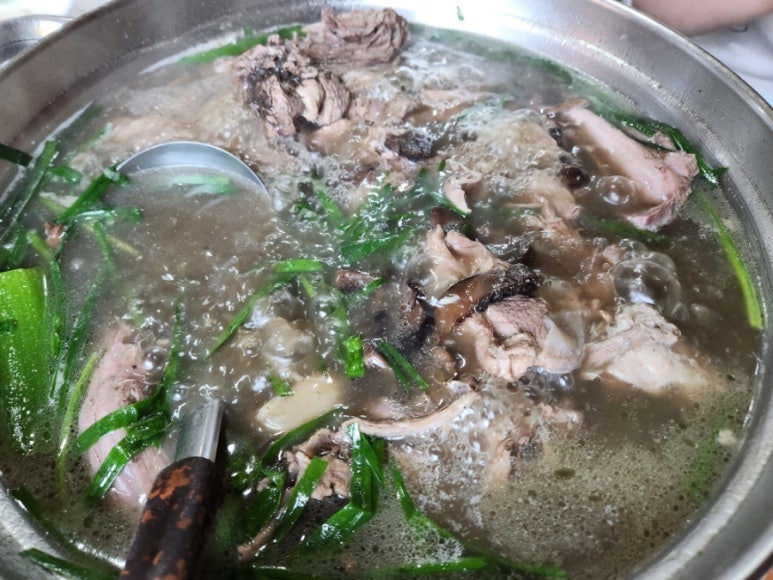 참능이백숙 이미지