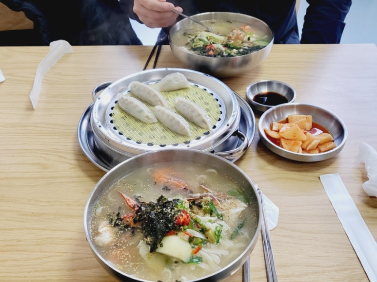 방울이칼국수 이미지