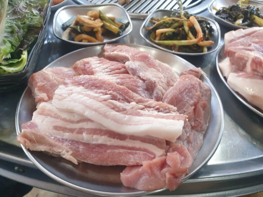 흑돈퍼주는집 이미지